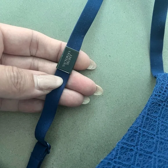 NWOT Victoria's Secret Blue Racerback Bra - Picture 2 of 4